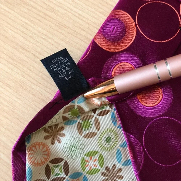 Ted Baker London Circle Pattern 100% Silk Tie - Picture 3 of 4